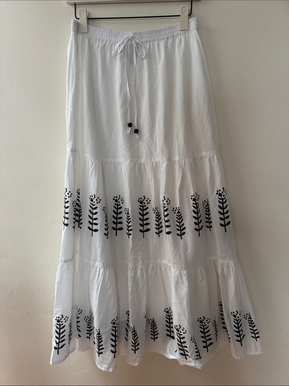 Metro Wear White Maxi Skirt with Black Floral Border